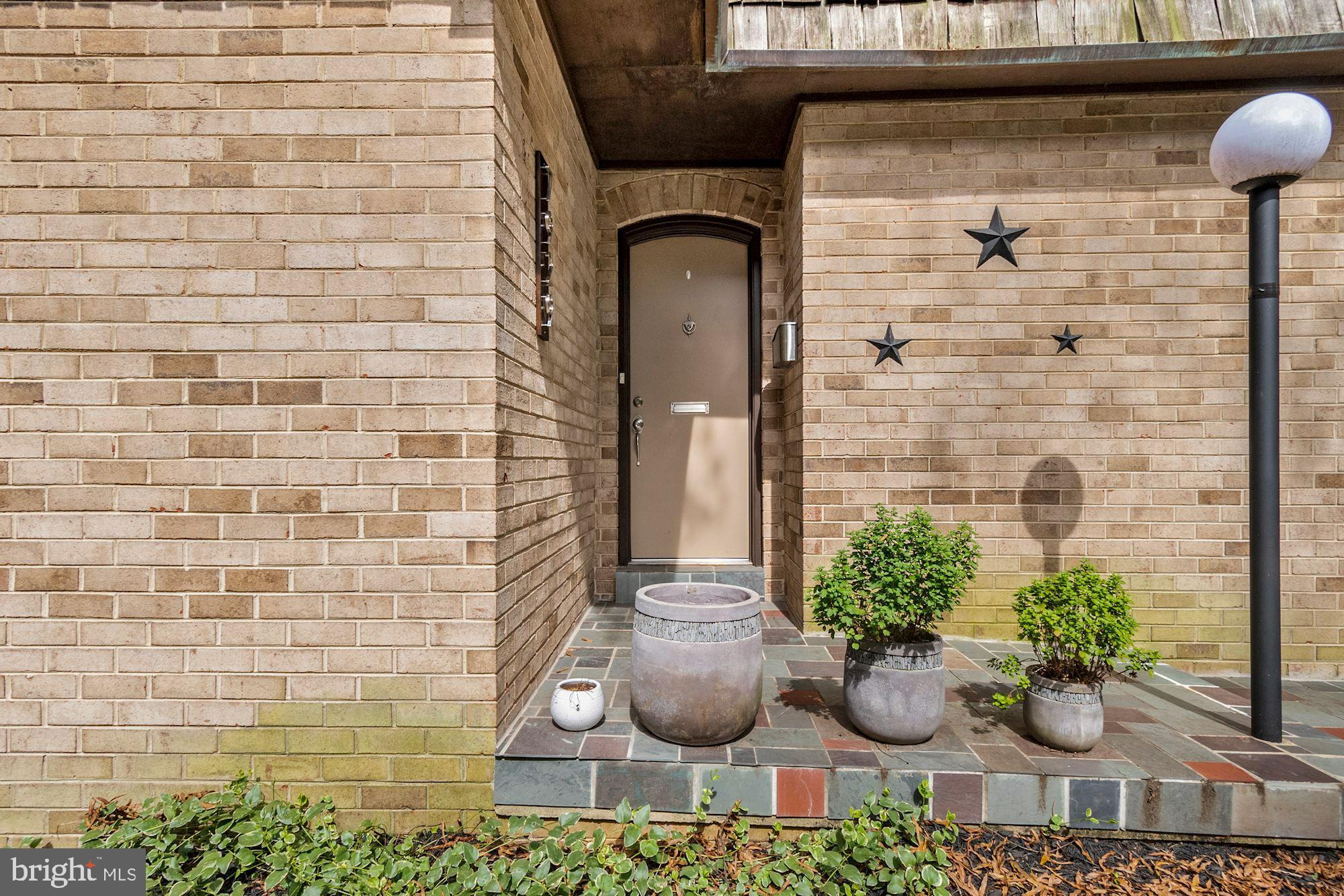 7929 Inverness Ridge Road Potomac, MD 20854 - Photo 4 of 45