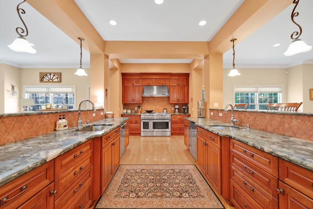 9 Deer Run Holyoke, MA 01040 - Photo 17 of 42