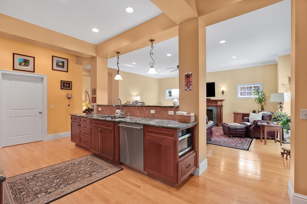 9 Deer Run Holyoke, MA 01040 - Photo 20 of 42