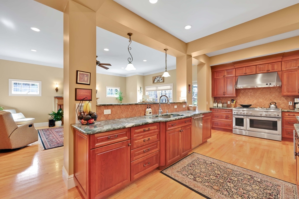 9 Deer Run Holyoke, MA 01040 - Photo 22 of 42