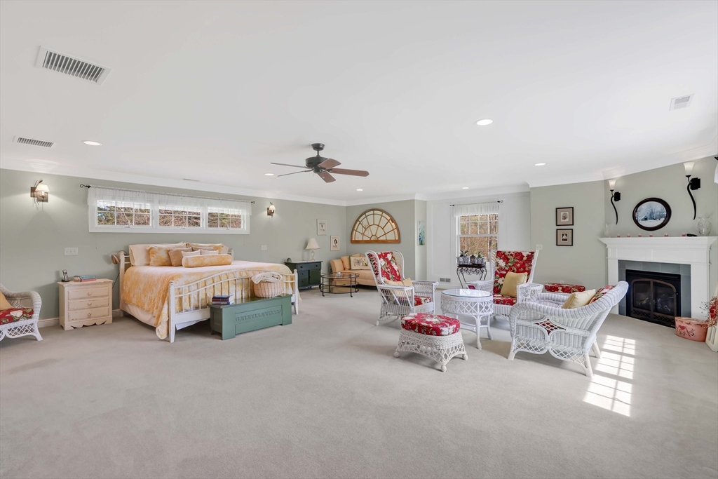 9 Deer Run Holyoke, MA 01040 - Photo 26 of 42