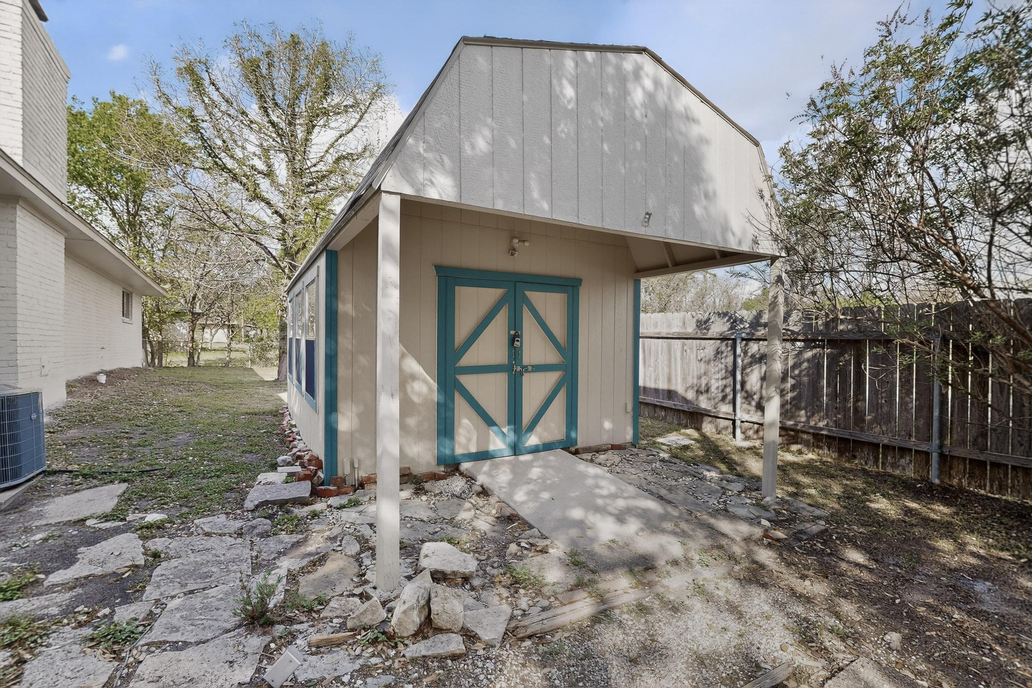 812 George Street Taylor, TX 76574 - Photo 25 of 34 View of shed