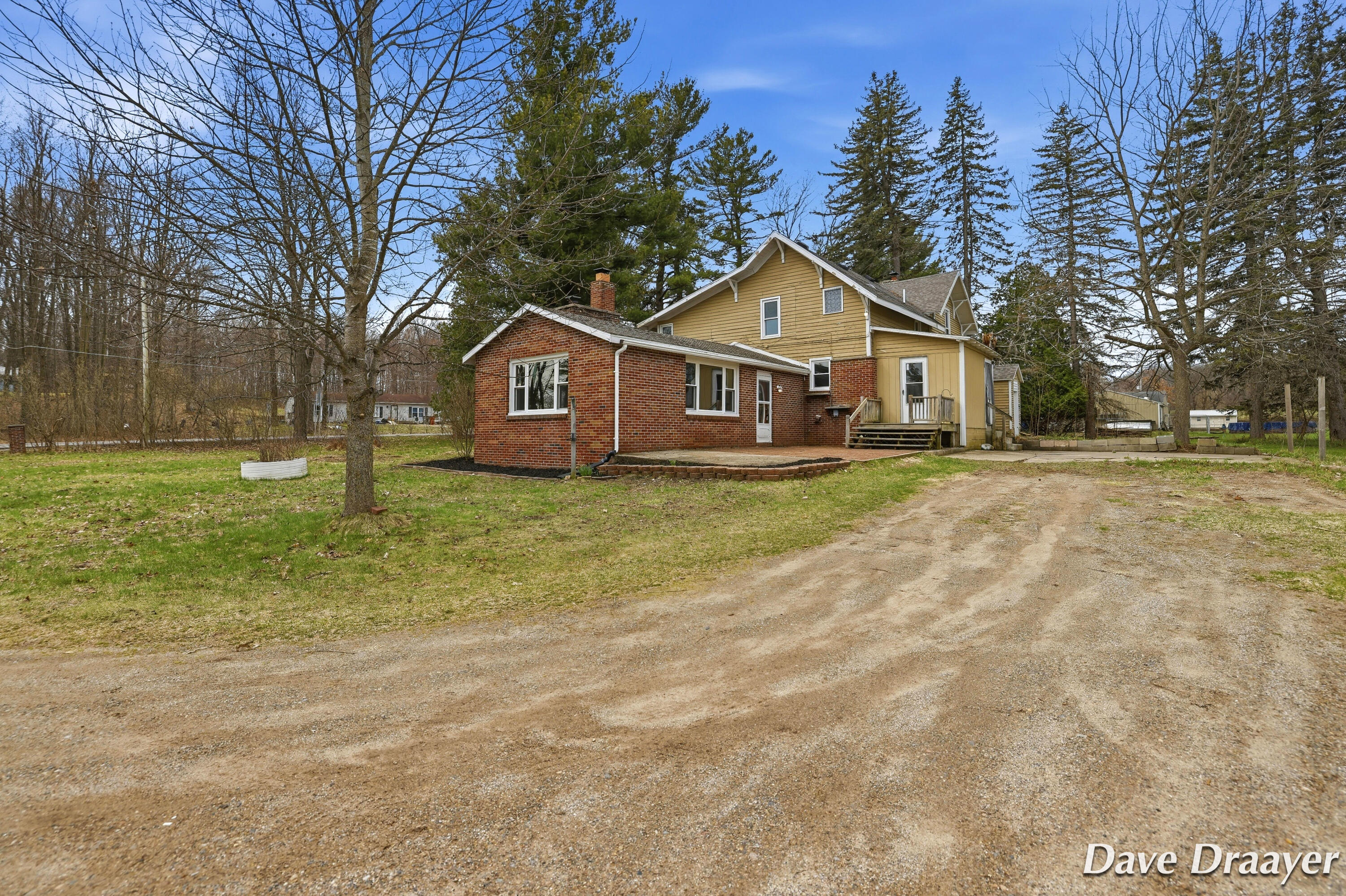 7869 17 Mile Road Northeast Cedar Springs, MI 49319 - Photo 4 of 40 7869 17 mile rd ne-049