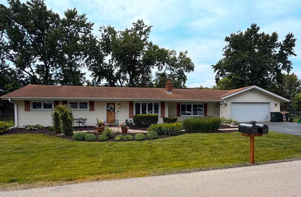 $539,000 | 1001 63rd Place, La Grange Highlands, IL 60525