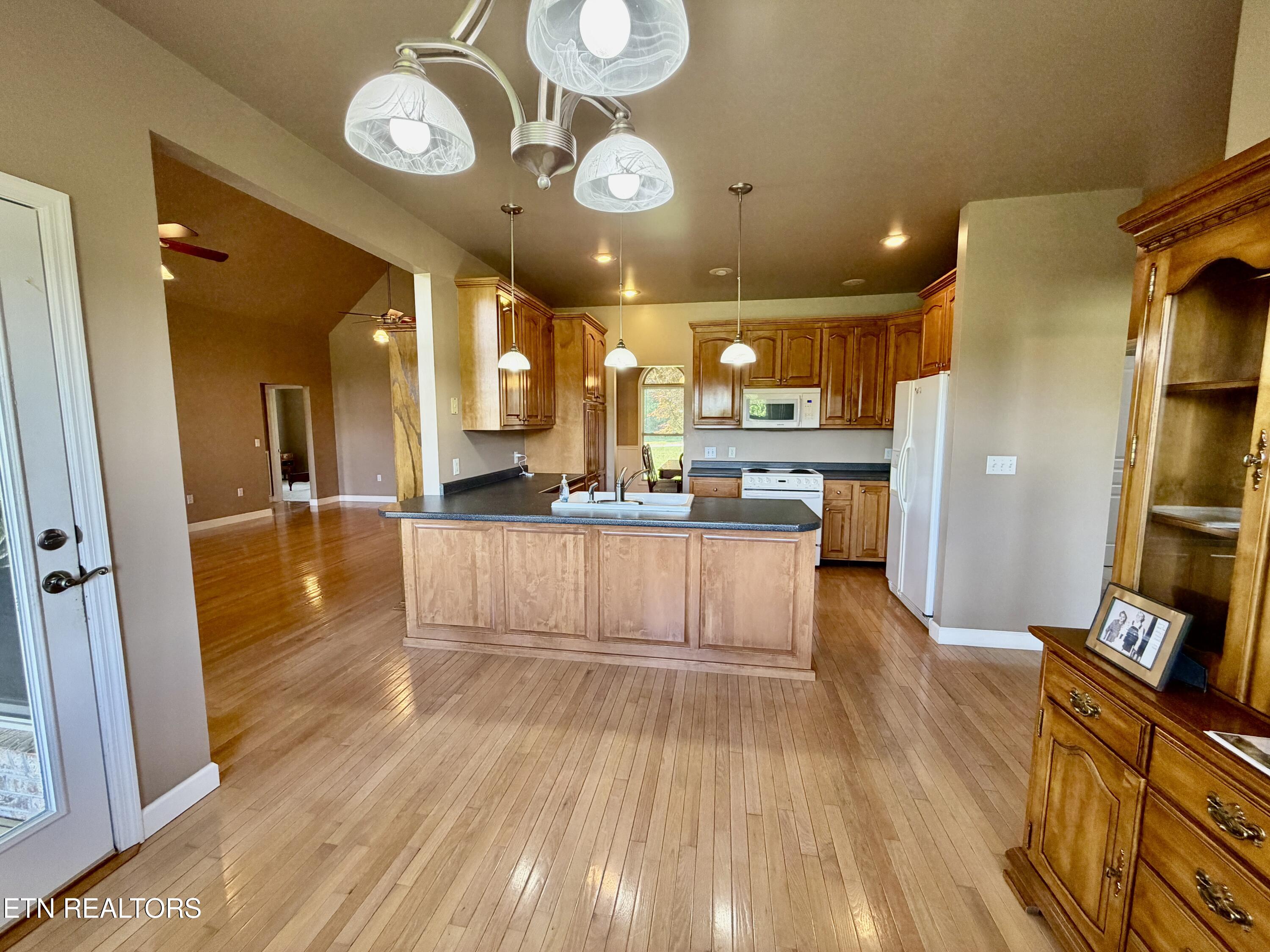1770 Buffalo Road Oneida, TN 37841 - Photo 15 of 57 25