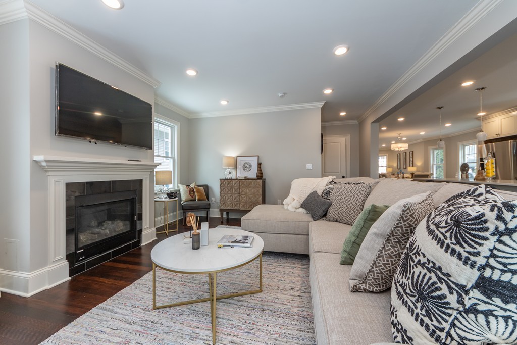 20 Manthorne Road, Unit 1 Boston, MA 02132 - Photo 1 of 22 Gallery Image 1