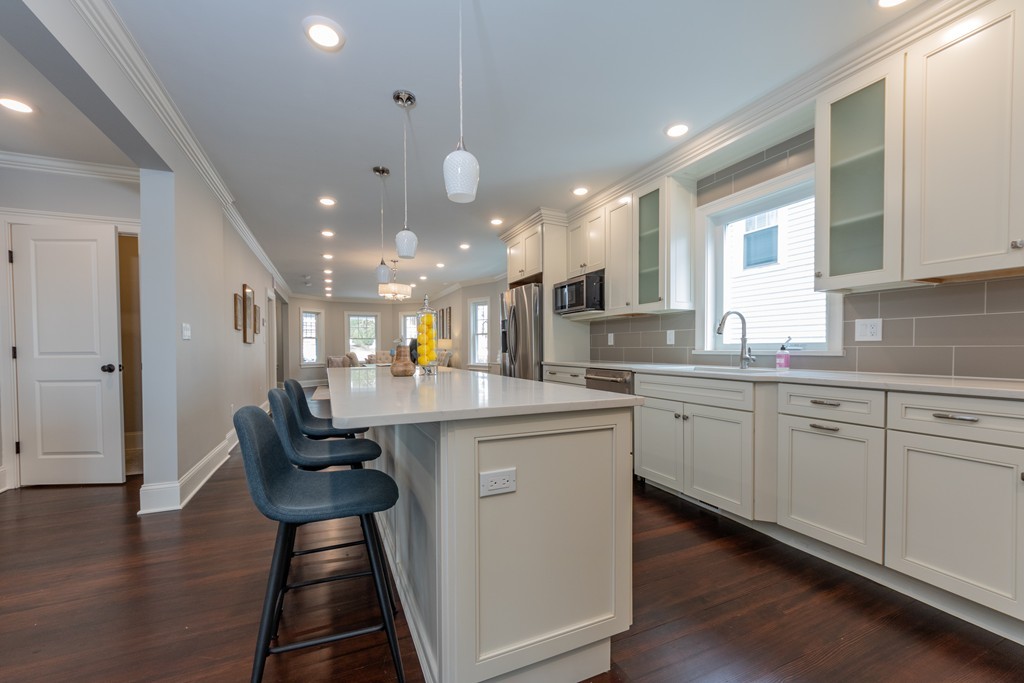 20 Manthorne Road, Unit 1 Boston, MA 02132 - Photo 4 of 22 Gallery Image 4