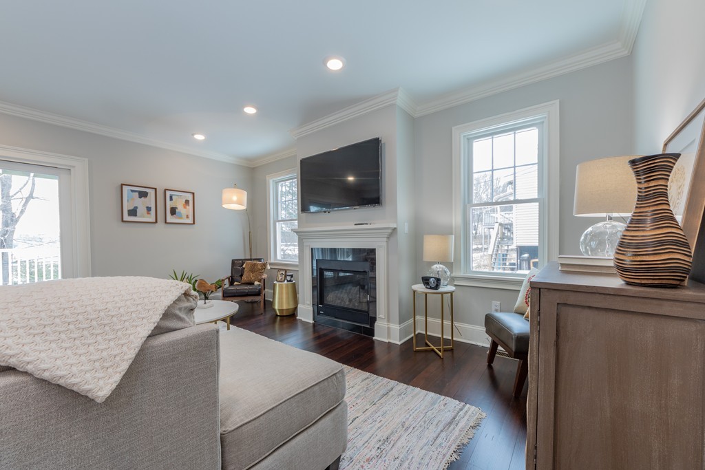 20 Manthorne Road, Unit 1 Boston, MA 02132 - Photo 8 of 22 Gallery Image 8