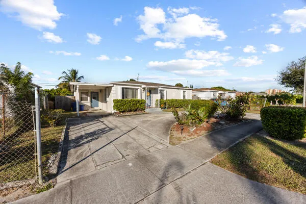 $397,000 | 430 West 25th Street, Riviera Beach, FL 33404