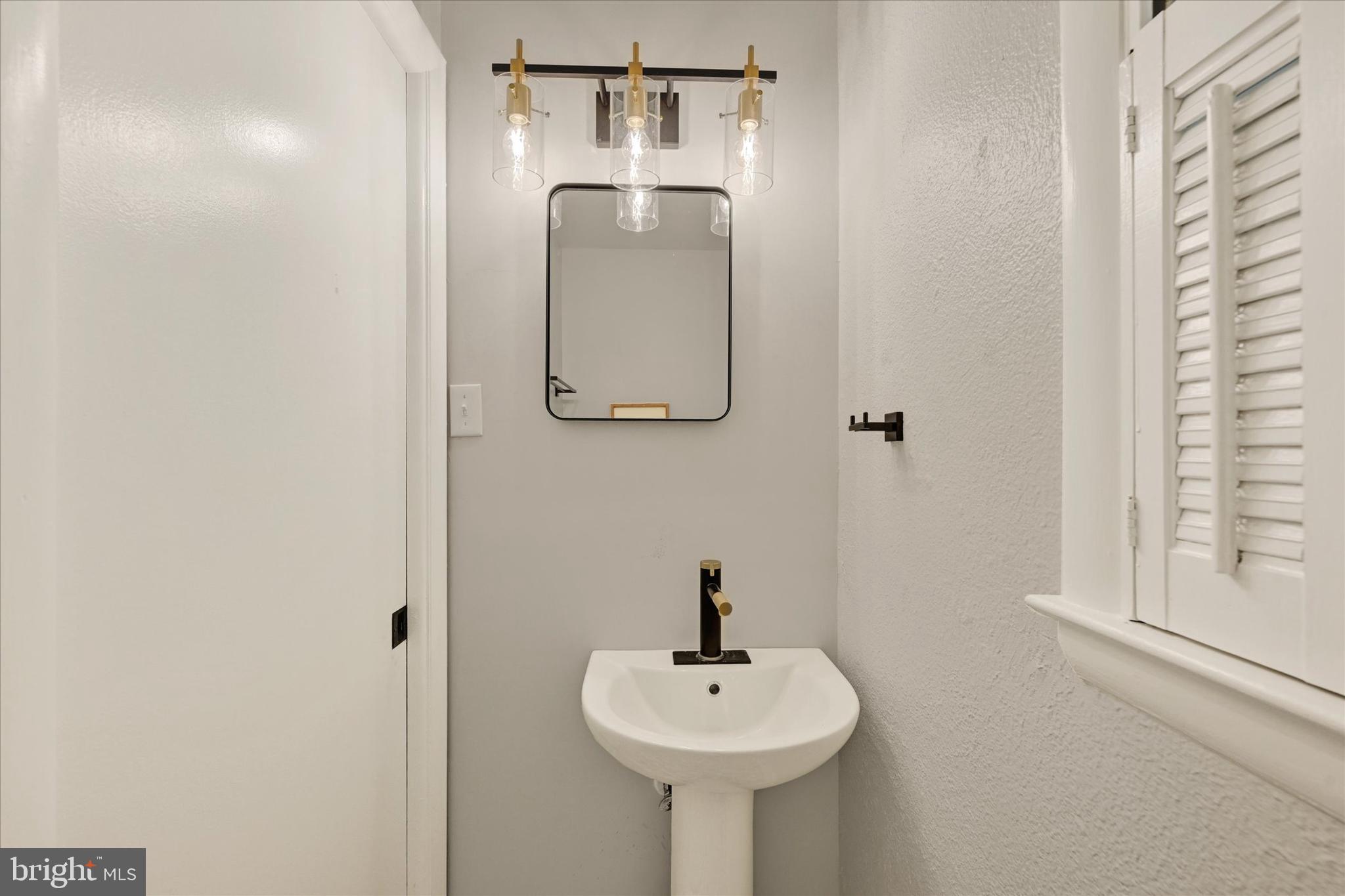 7105 River Drive Road Sparrows Point, MD 21219 - Photo 6 of 34