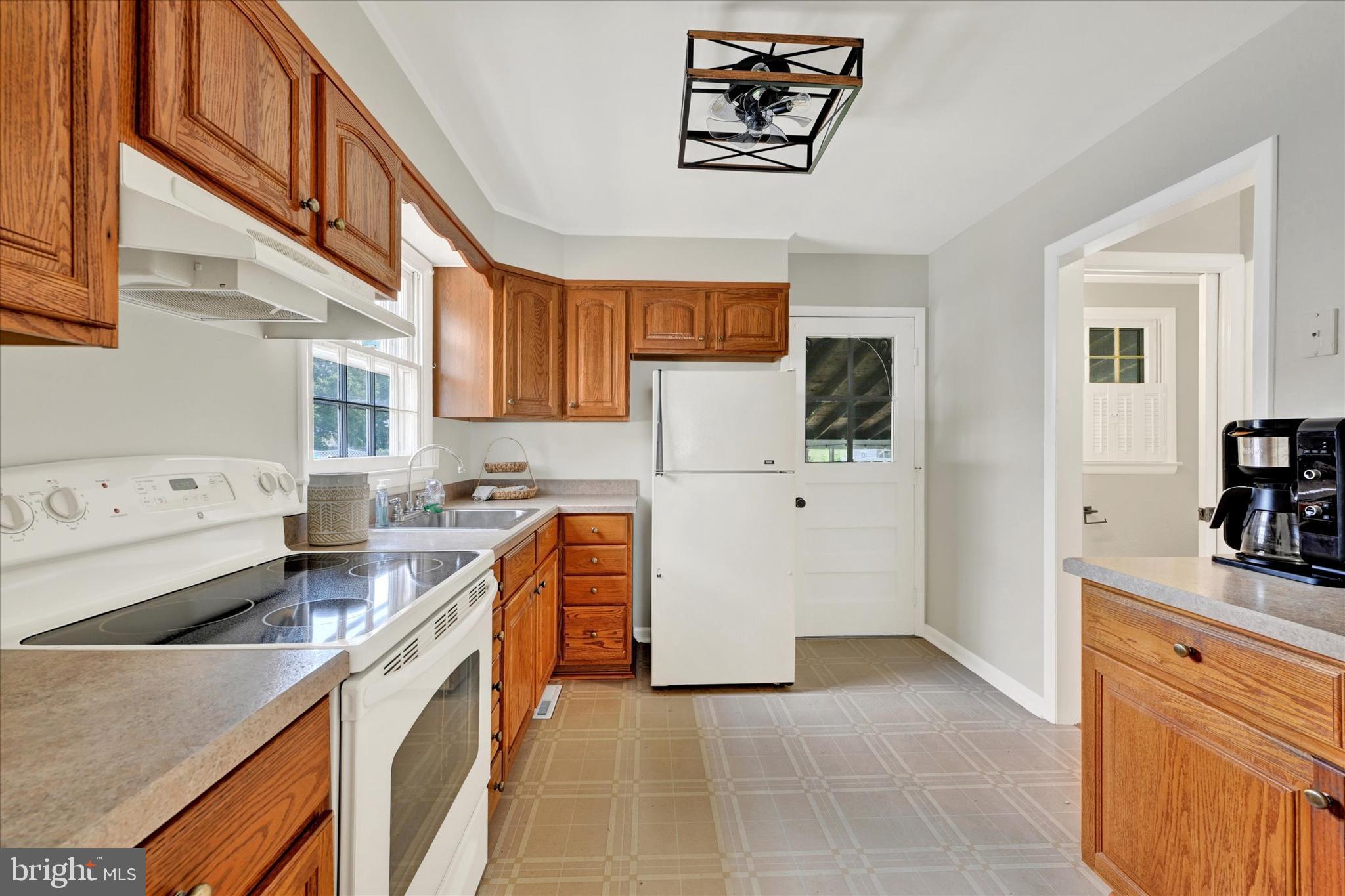 7105 River Drive Road Sparrows Point, MD 21219 - Photo 9 of 34