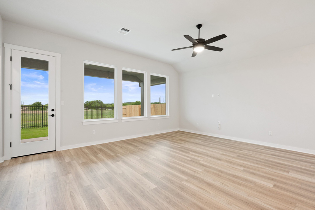 16201 Smithers Road Manor, TX 78653 - Photo 13 of 40 a view of an empty room with a window