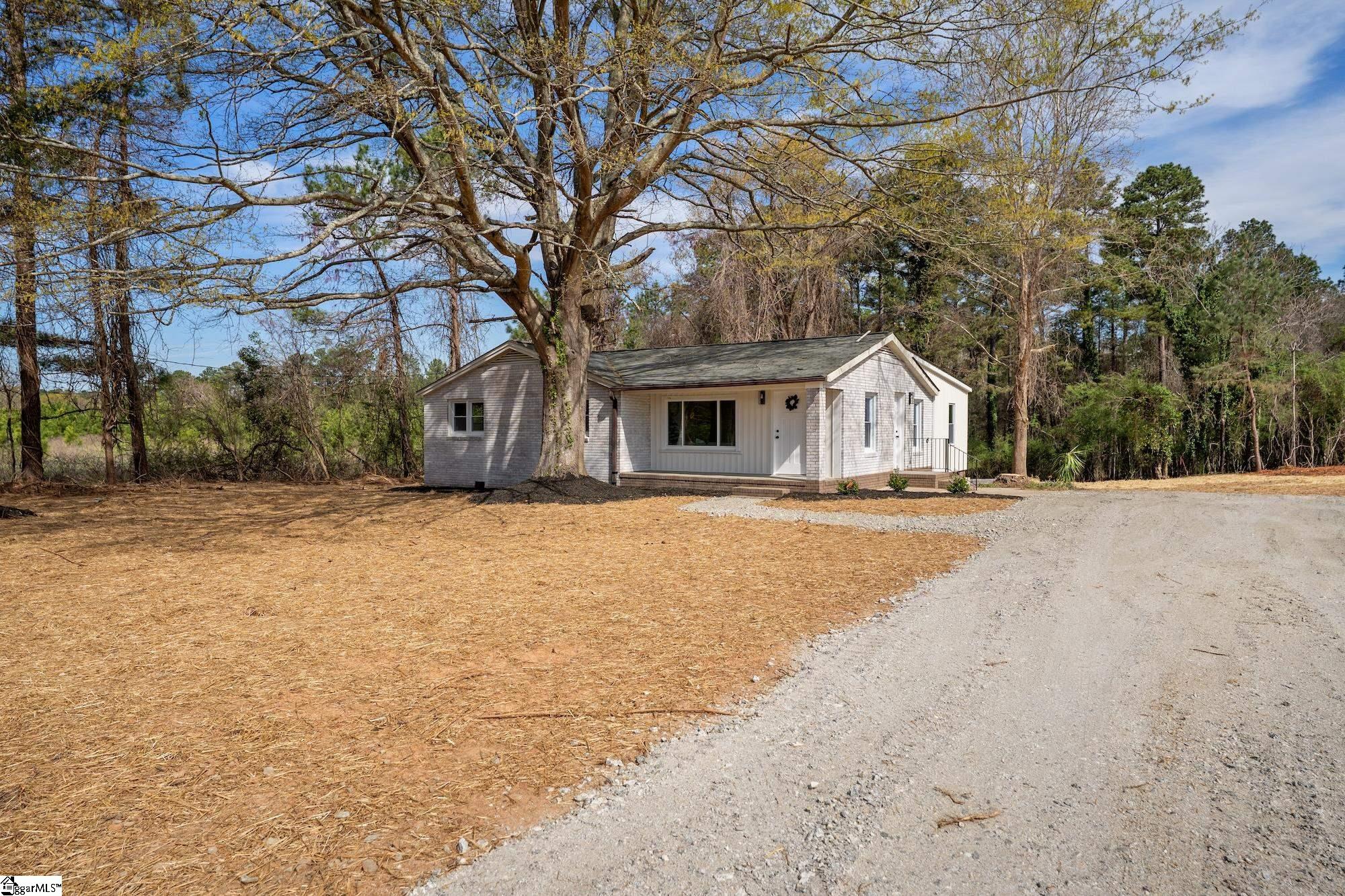 5202 Highway 86 Easley, SC 29642 - Photo 2 of 27