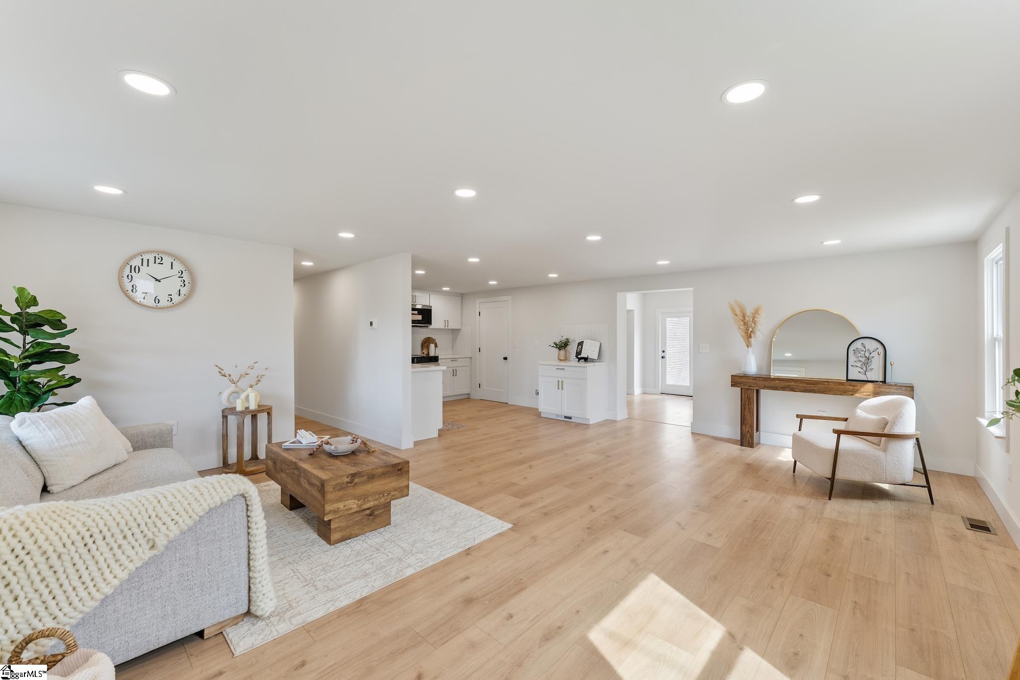 5202 Highway 86 Easley, SC 29642 - Photo 4 of 27