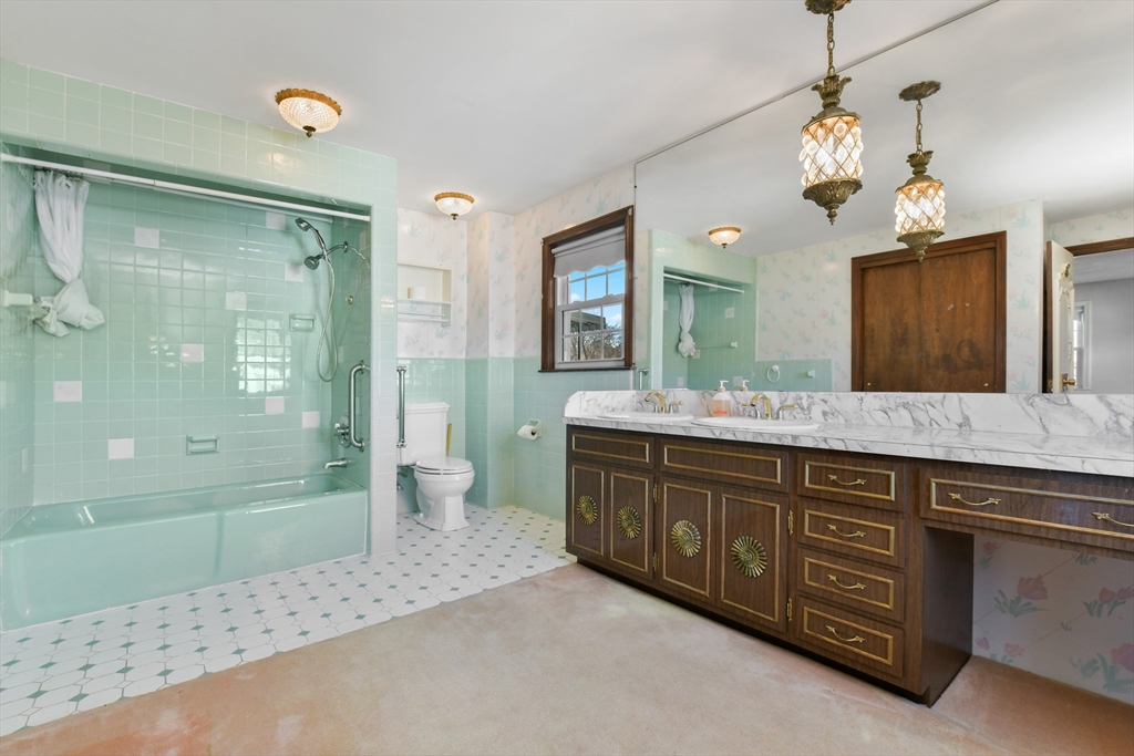 72 Stivaletta Drive Dedham, MA 02026 - Photo 24 of 38