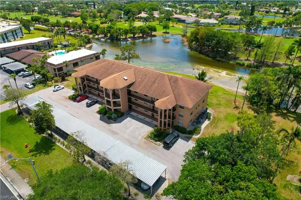 $1,900 | 5535 Rattlesnake Hammock Road, Unit 205, Naples, FL 34113