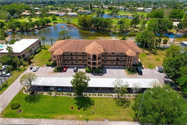 $1,900 | 5535 Rattlesnake Hammock Road, Unit 205, Naples, FL 34113