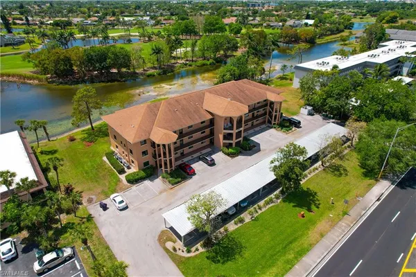 $1,900 | 5535 Rattlesnake Hammock Road, Unit 205, Naples, FL 34113