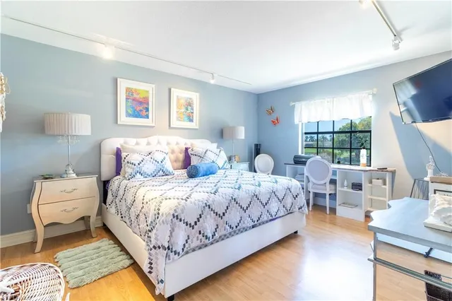 $1,900 | 5535 Rattlesnake Hammock Road, Unit 205, Naples, FL 34113