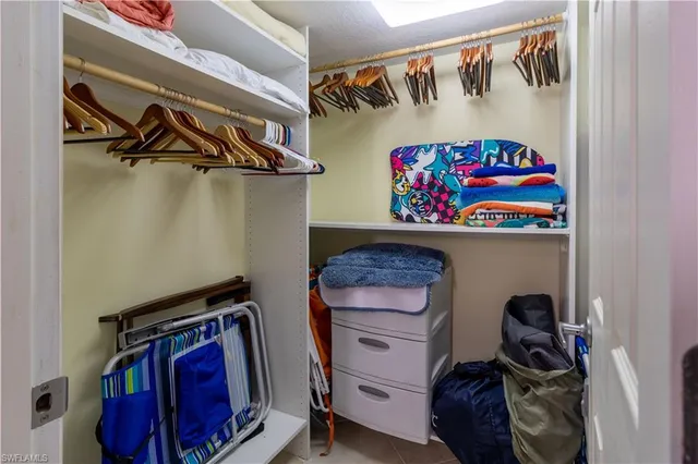 $1,900 | 5535 Rattlesnake Hammock Road, Unit 205, Naples, FL 34113