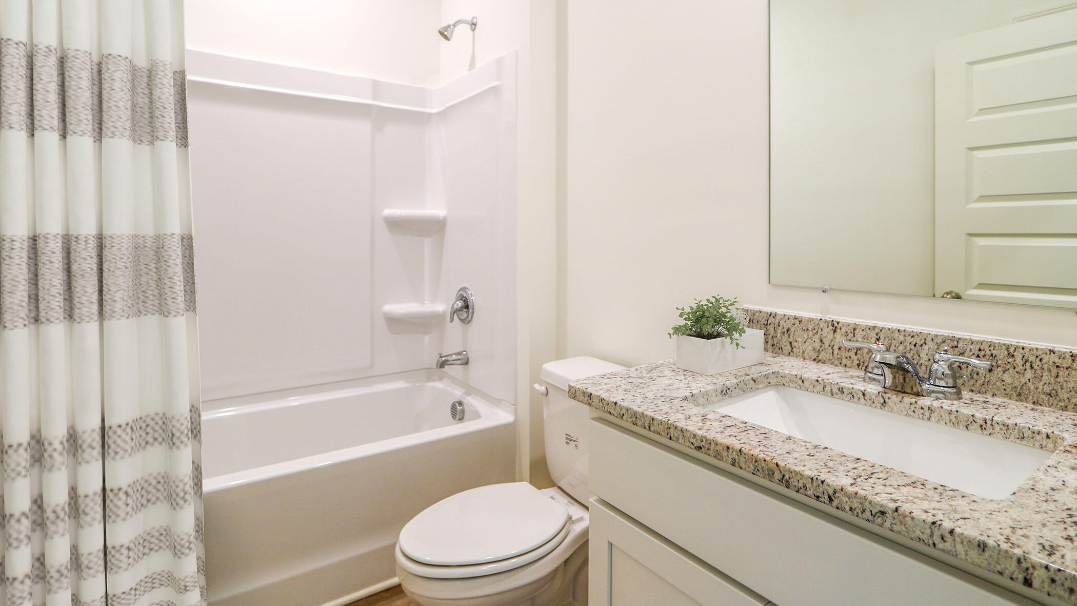 206 Dockside Road Freeport, FL 32439 - Photo 18 of 21 Aria_19_Shared bath