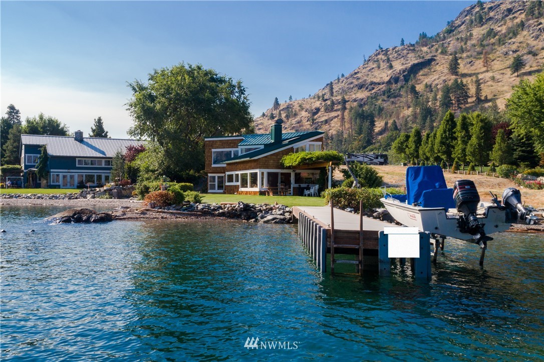 17118 South Lakeshore Road Chelan, WA 98816 - Photo 5 of 24 Gallery Image 5
