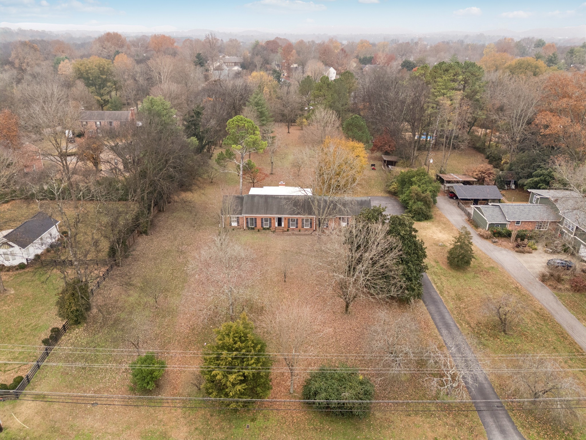 718 Murfreesboro Road Franklin, TN 37064 - Photo 34 of 35 a view of a street with a building in the background
