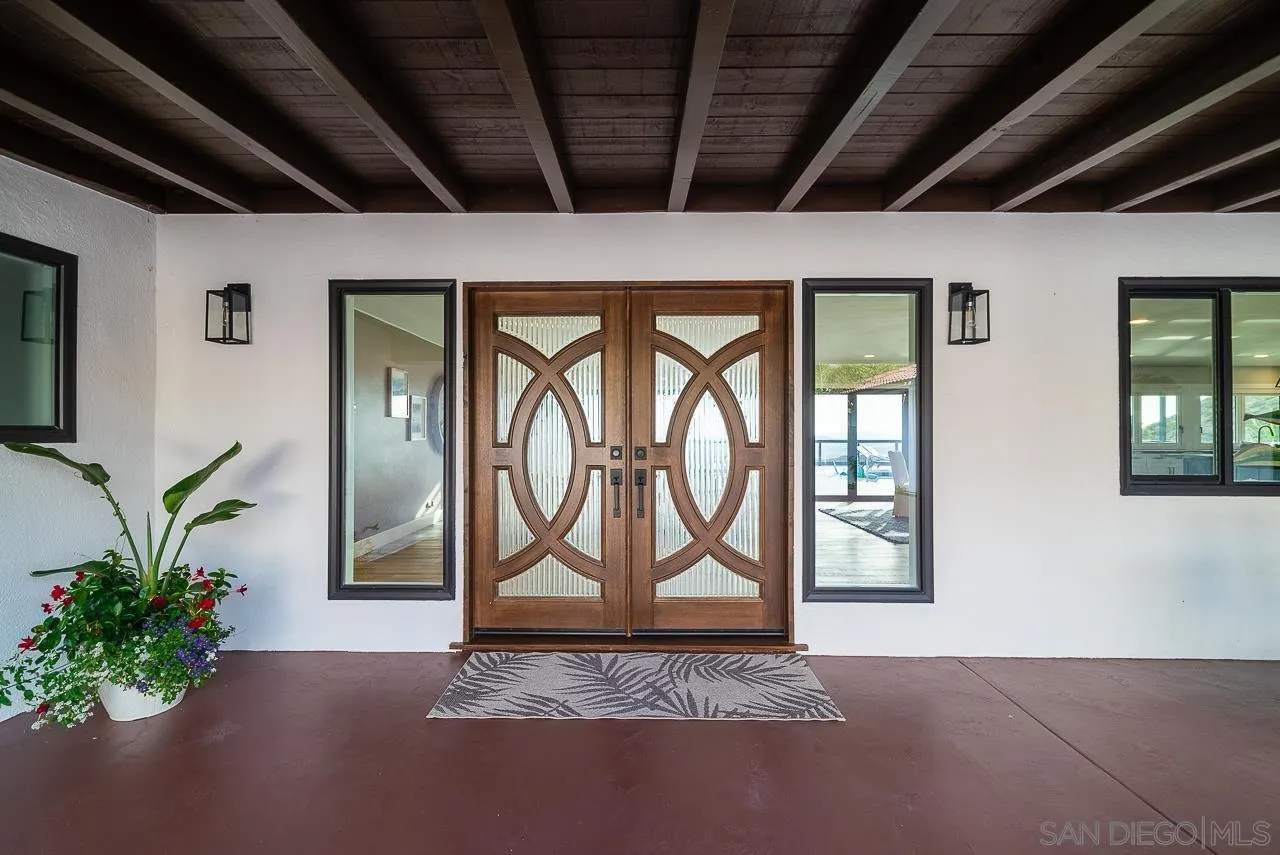1647 Sleeping Indian Road Fallbrook, CA 92028 - Photo 6 of 48 a view of entryway