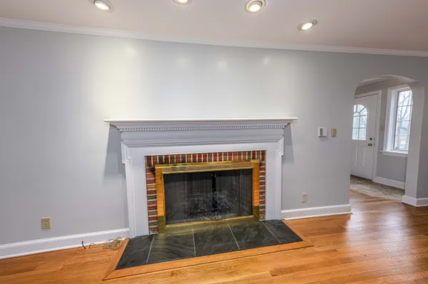 $4,000 | 1670 Hartford Turnpike, North Haven, CT 06473