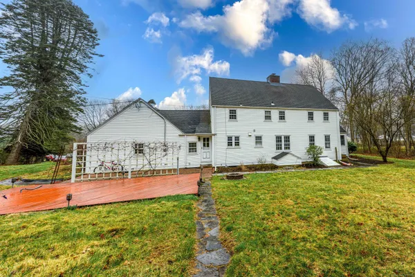 $4,000 | 1670 Hartford Turnpike, North Haven, CT 06473
