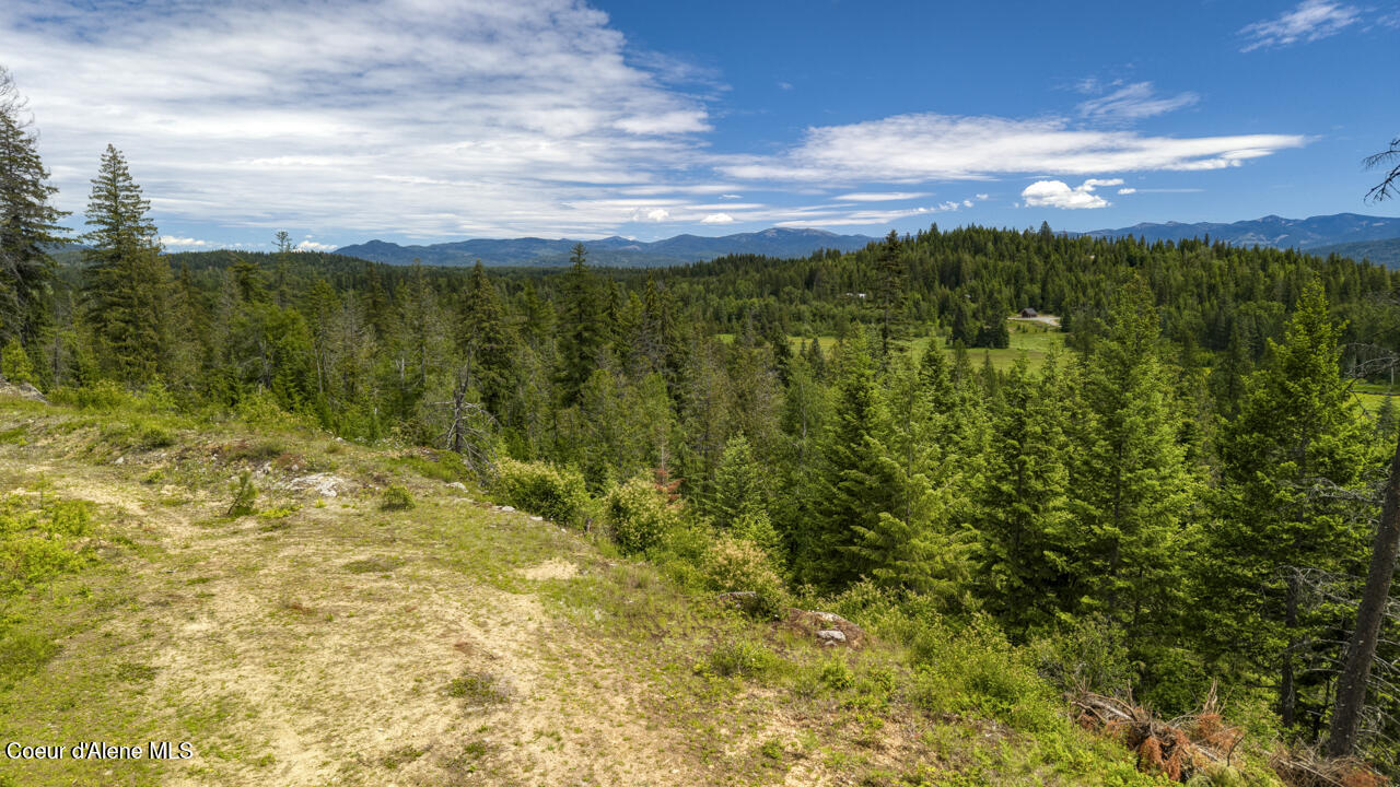 1356 Hidden Valley Road Sandpoint, ID 83864 - Photo 14 of 18 .