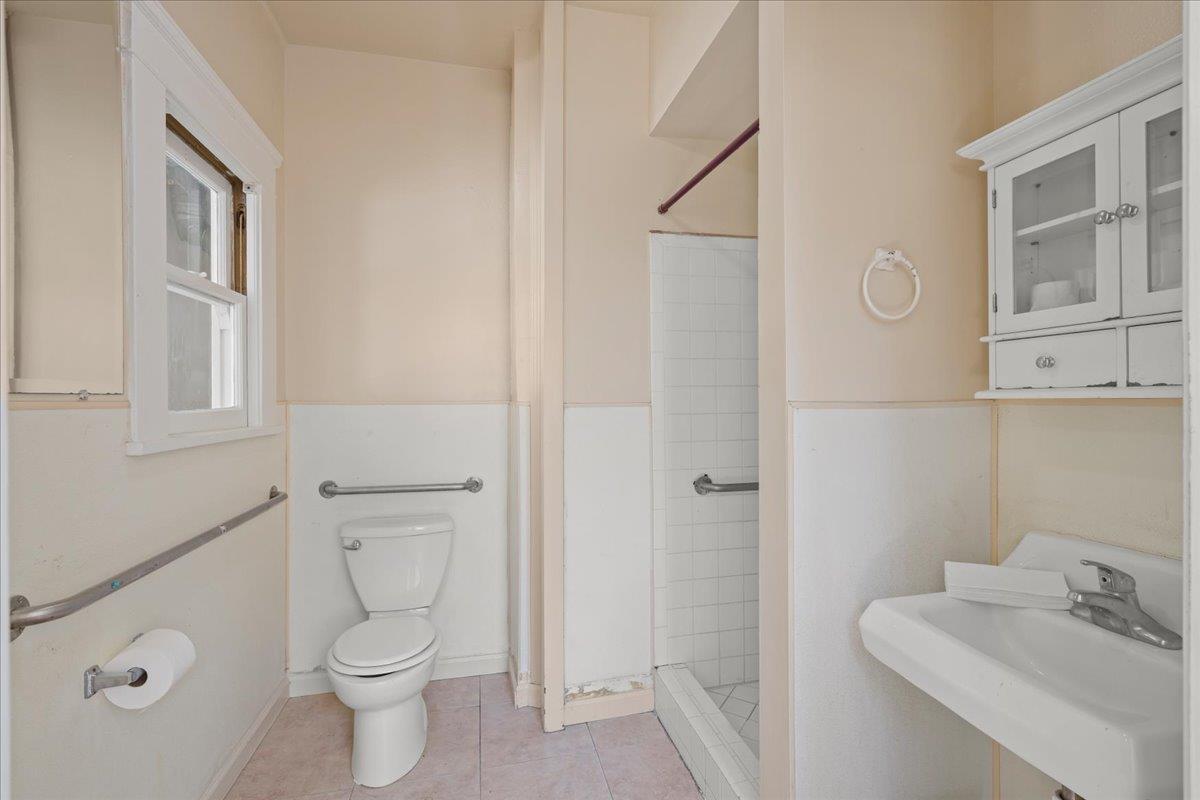 111 5th Street Gilroy, CA 95020 - Photo 13 of 30