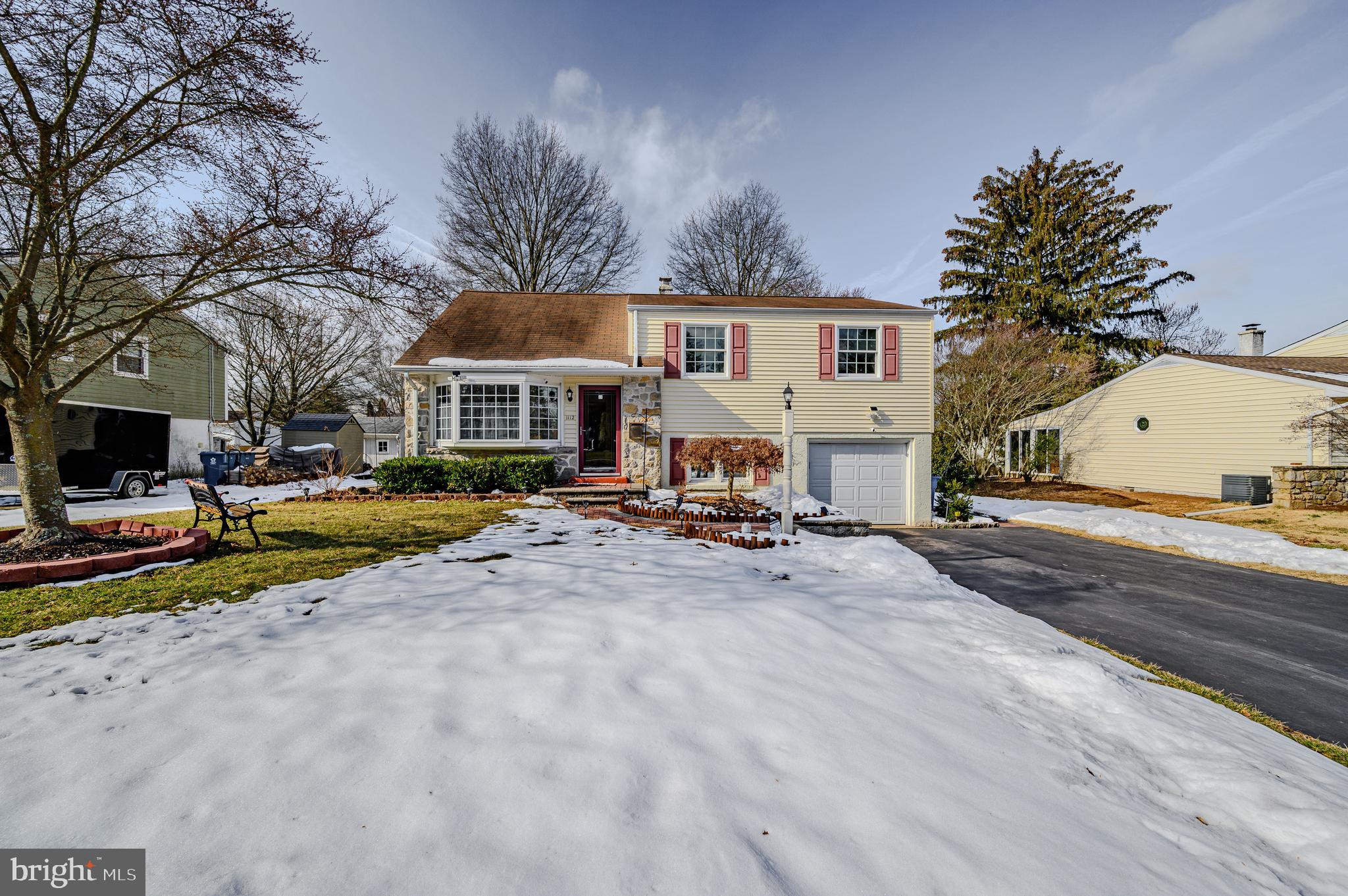 1112 Winding Road Lansdale, PA 19446 - Photo 4 of 33 Gallery Image 4