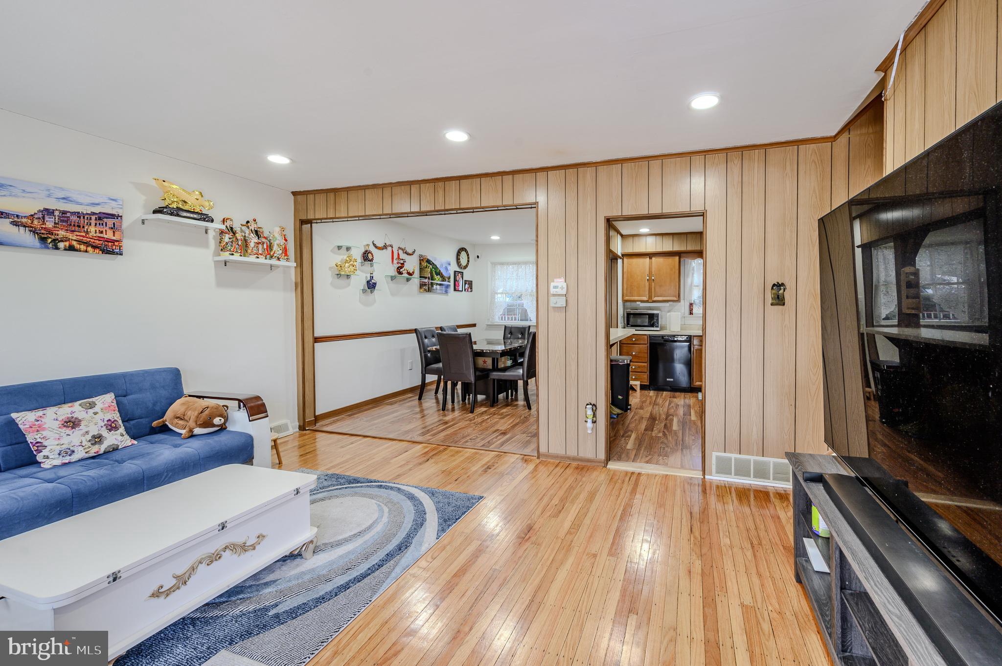 1112 Winding Road Lansdale, PA 19446 - Photo 10 of 33 Gallery Image 10