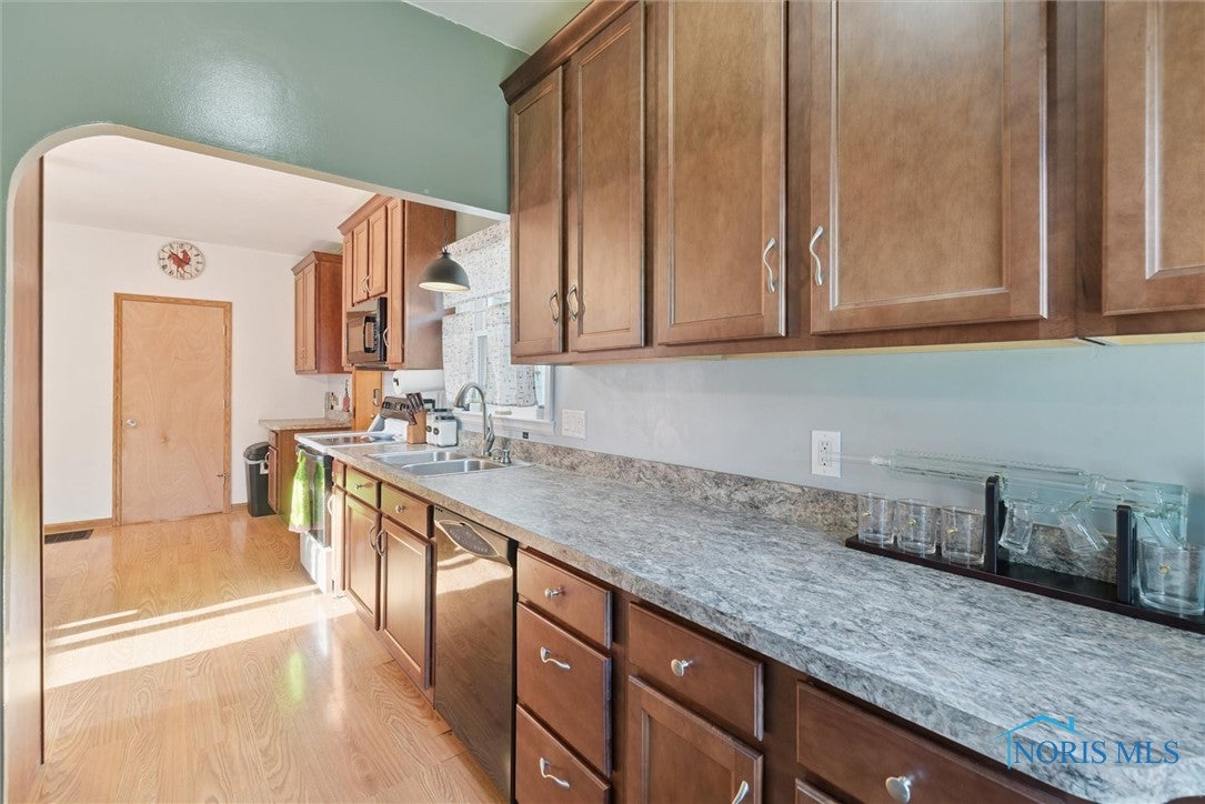 6021 Jackman Road Toledo, OH 43613 - Photo 17 of 43 Gallery Image 17