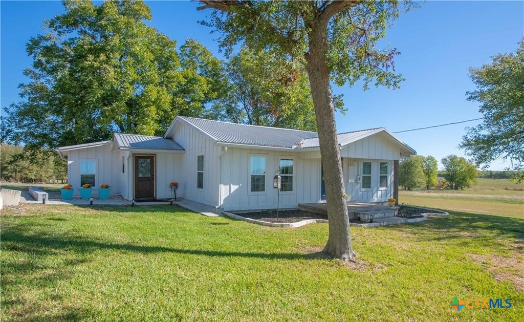 12802 County Line Road Rogers, TX 76569 - Photo 4 of 34