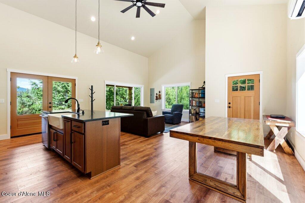 149 Idyllwild Road Sagle, ID 83860 - Photo 6 of 39 --14.jpg-SMALL