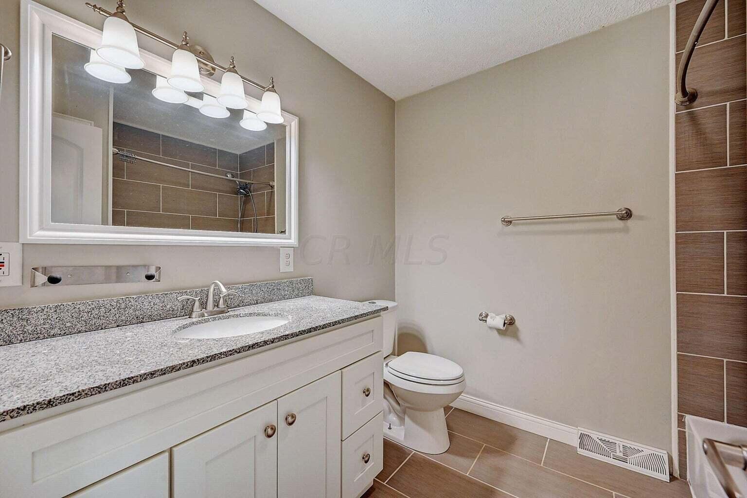 2523 McCutcheon Road Columbus, OH 43219 - Photo 28 of 43 1st Floor, 1st Full BA