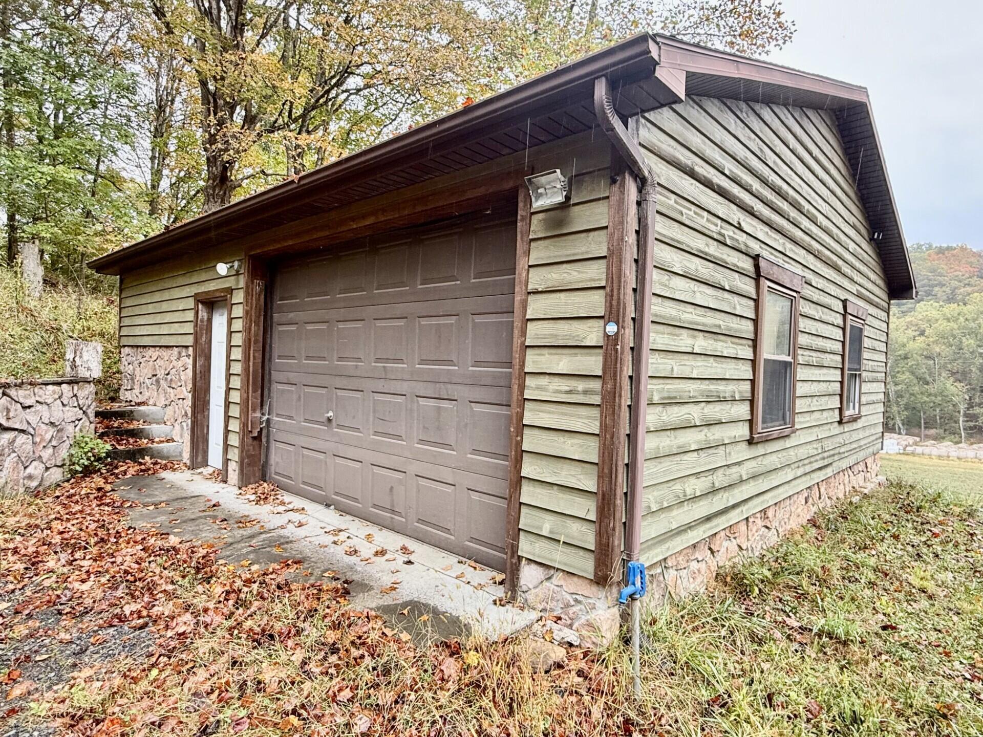 206 Pete Amos Road Lindside, WV 24951 - Photo 33 of 38 Gallery Image 33
