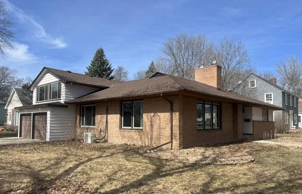 $259,000 | 624 10th Street Southwest, Willmar, MN 56201