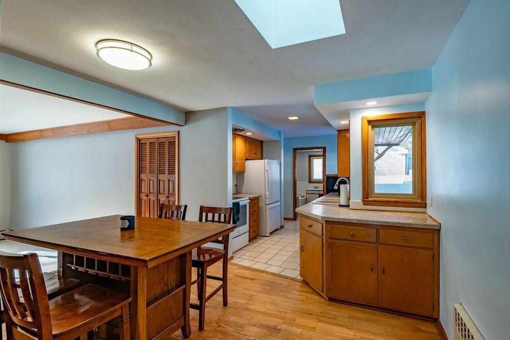 624 10th Street Southwest Willmar, MN 56201 - Photo 13 of 49