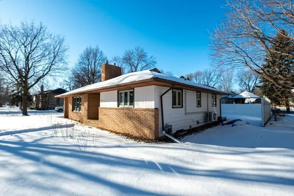 $259,000 | 624 10th Street Southwest, Willmar, MN 56201