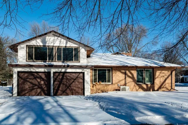 $259,000 | 624 10th Street Southwest, Willmar, MN 56201