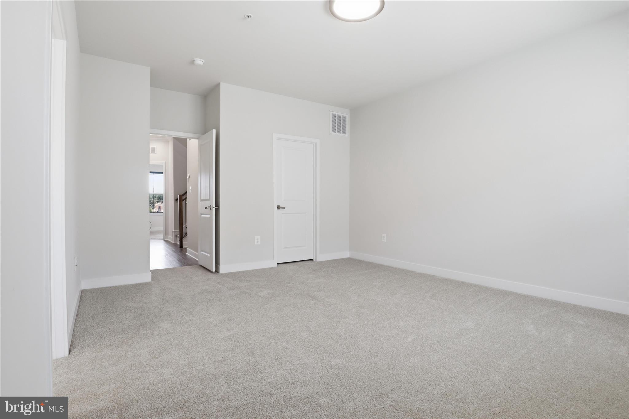 4702 Towne Park Road Suitland, MD 20746 - Photo 26 of 46 Primary
