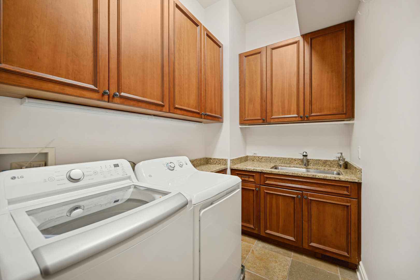 130 Maple Hill Road Glencoe, IL 60022 - Photo 39 of 47 a utility room with dryer and washer