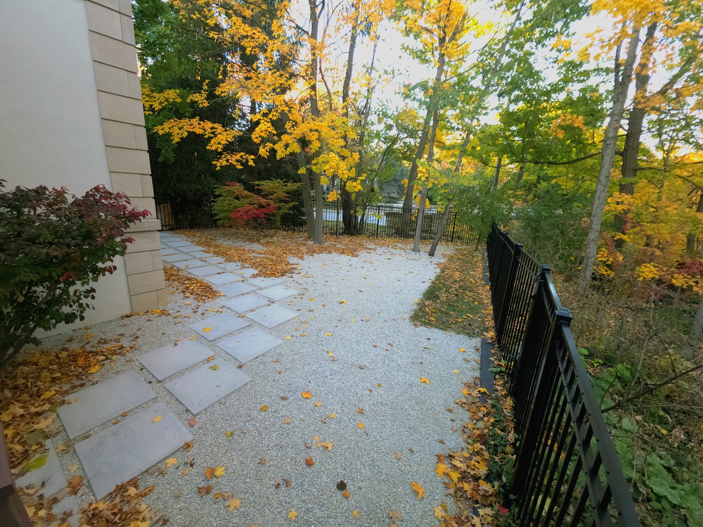 130 Maple Hill Road Glencoe, IL 60022 - Photo 43 of 47 a view of yard