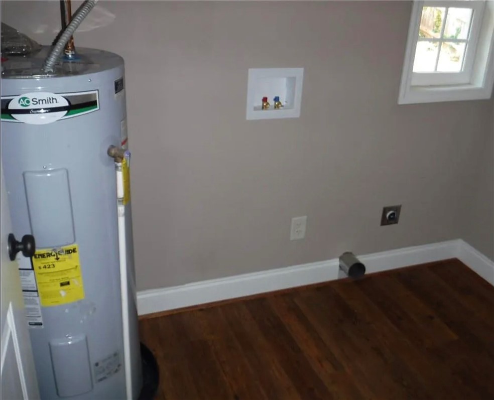308 South Poplar Street Seneca, SC 29678 - Photo 8 of 9 This dedicated utility space offers convenient hookups for your laundry appliances.
