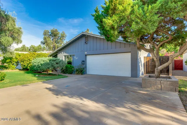 $3,200 | 211 East Geneva Drive, Tempe, AZ 85282