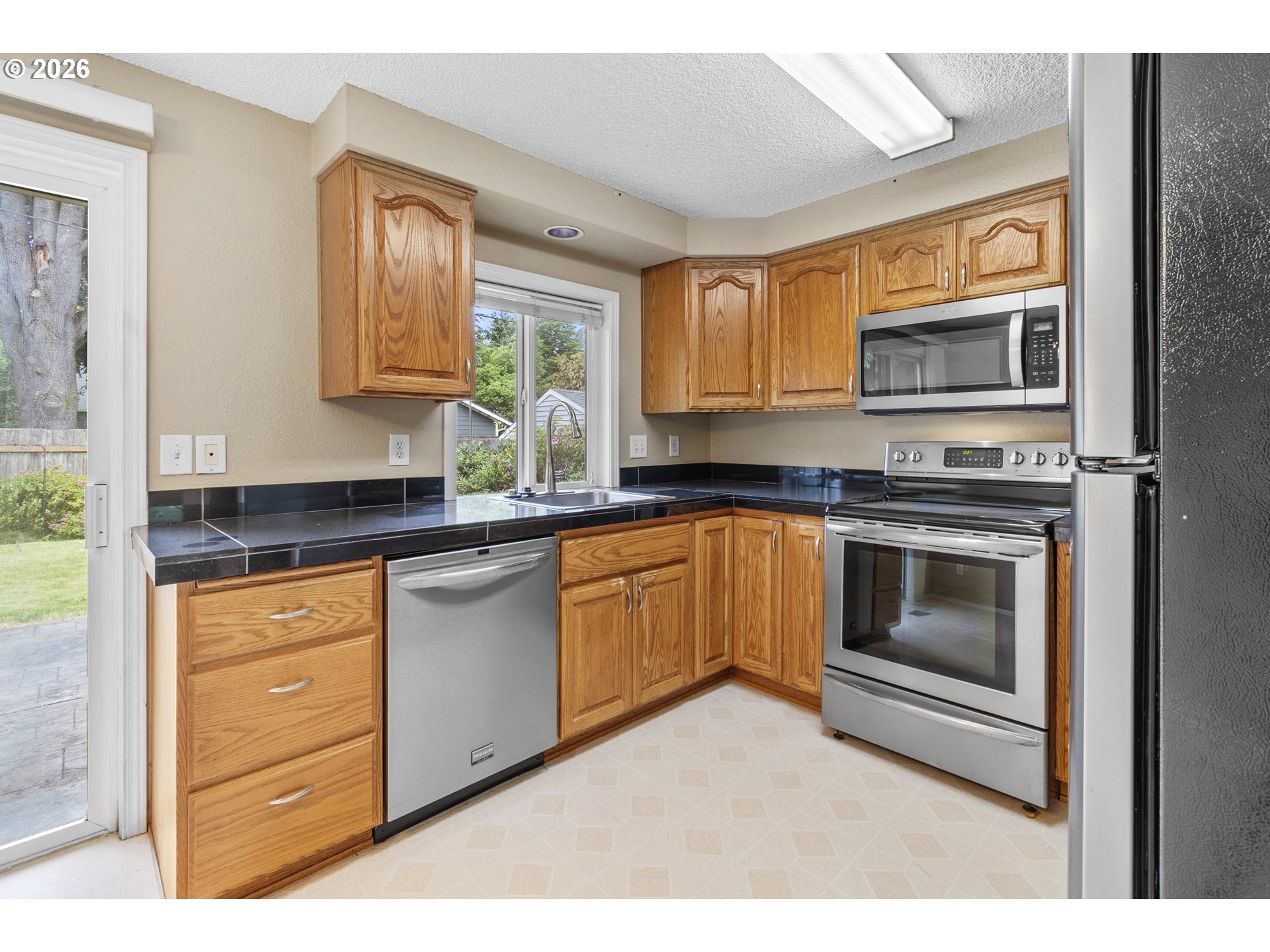 8217 North Fowler Avenue Portland, OR 97217 - Photo 12 of 36