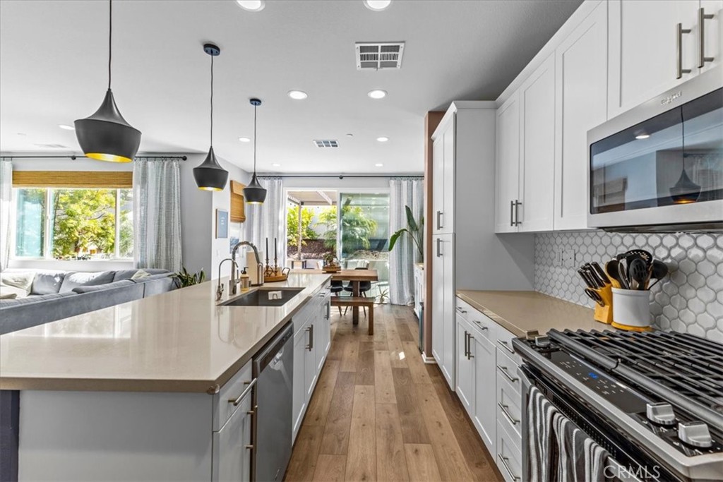 1265 Via Candelas Oceanside, CA 92056 - Photo 7 of 47